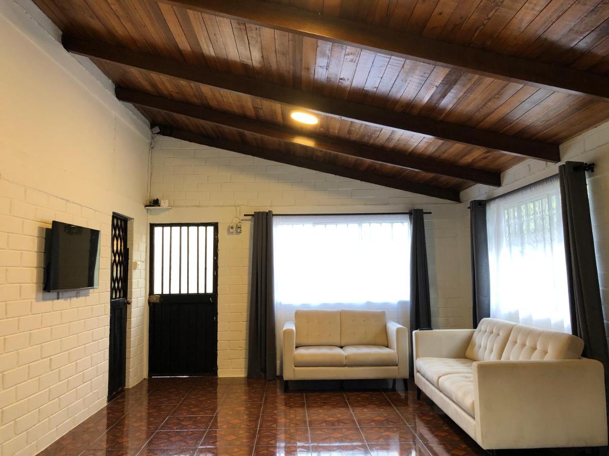High-End Holiday Cabin - Tungurahua Hot Springs Baños Exteriör bild